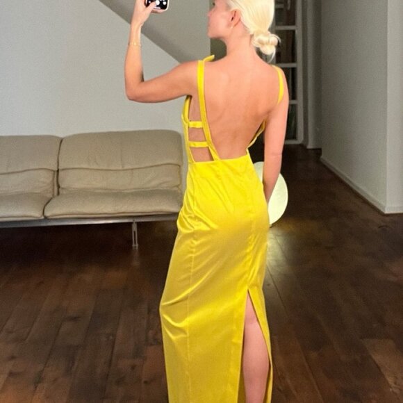 Berndette Yellow Dress - Picture 3 of 3